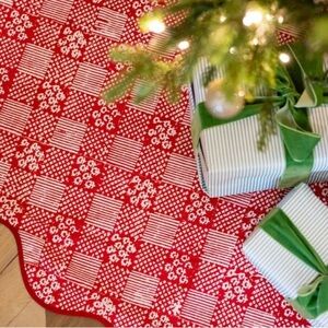 NEW! Julia Armory Rouge Patchwork Christmas Tree Skirt